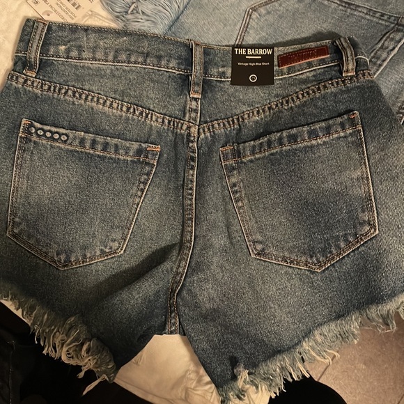 Blank NYC shorts - Picture 2 of 3